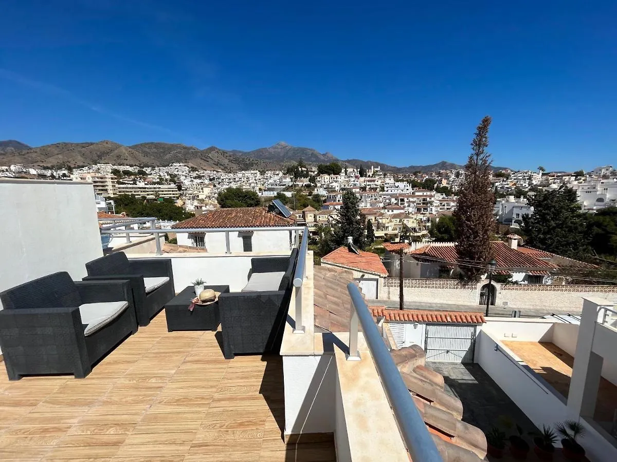 Nerja Paradise Rentals - Villa Zafiro 0*,